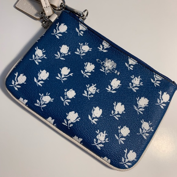 Coach Handbags - COACH Wristlet